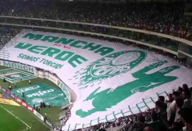 Bandeira-da-torcida-organizada-Mancha-Alviverde-no-Allianz-Parque_11zon-696×385