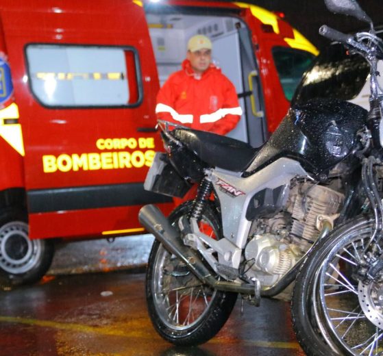 Jovem fica ferido após colisão entre motos em Ponta Grossa Boca no Trombone Jovem fica ferido após colisão entre motos em Ponta Grossa