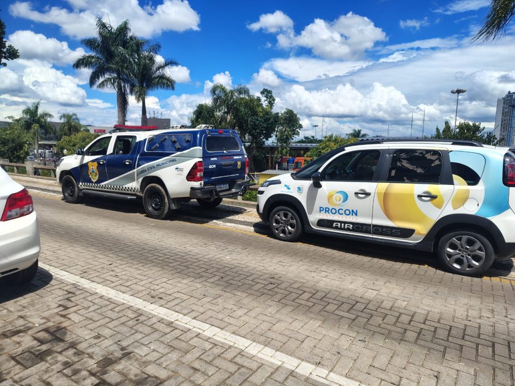 Ação da GCM e Procon coíbe venda de cosméticos falsificados em Ponta Grossa Boca no Trombone Ação da GCM e Procon coíbe venda de cosméticos falsificados em Ponta Grossa