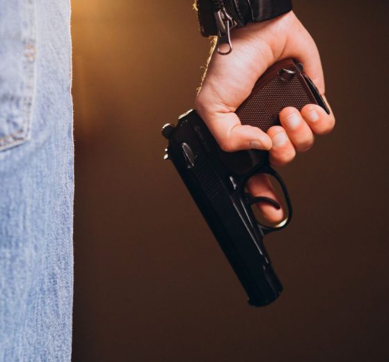 Homem morre em possível confronto com a PM após disparos de arma de fogo - BNT Homem morre em possível confronto com a PM após disparos de arma de fogo Boca no Trombone Homem morre em possível confronto com a PM após disparos de arma de fogo