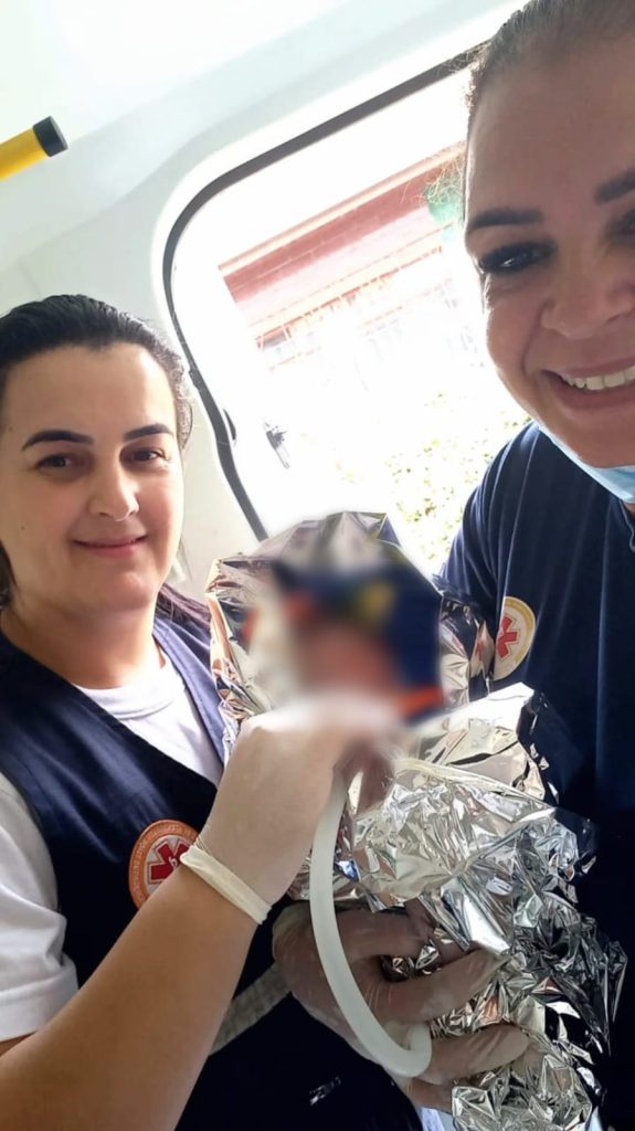 SAMU realiza parto e salva mãe e bebê em Ponta Grossa Boca no Trombone SAMU realiza parto e salva mãe e bebê em Ponta Grossa