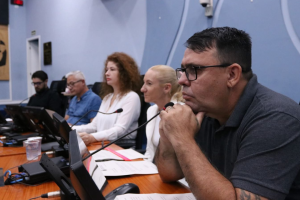 Comissão investiga contrato bilionário com a empresa responsável pela coleta de lixo; oitivas continuam nesta sexta-feira (16), na Câmara Municipal Boca no Trombone Comissão investiga contrato bilionário com a empresa responsável pela coleta de lixo; oitivas continuam nesta sexta-feira (16), na Câmara Municipal