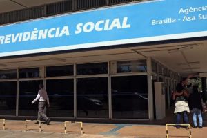 Pedidos de reembolso ao INSS passam de 1 milhão Boca no Trombone Pedidos de reembolso ao INSS passam de 1 milhão