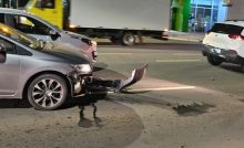 Três carros se envolvem em engavetamento na Av. Visconde de Mauá, em Ponta Grossa