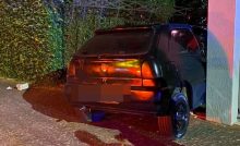 Homem é preso após fuga alucinada com carro adulterado e embriagado em Ponta Grossa