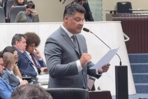 Deputado Marcelo Rangel propõe lei que obriga sindicatos com verbas públicas a divulgarem gastos no Paraná Boca no Trombone Deputado Marcelo Rangel propõe lei que obriga sindicatos com verbas públicas a divulgarem gastos no Paraná