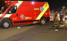Grave acidente entre moto e bicicleta deixa dois feridos em avenida de Ponta Grossa