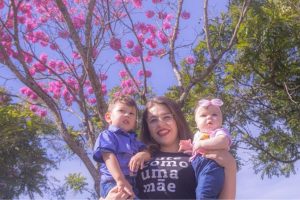 No Dia das Mães, pesquisadora da UEPG propõe romper ideal romantizado da maternidade Boca no Trombone No Dia das Mães, pesquisadora da UEPG propõe romper ideal romantizado da maternidade