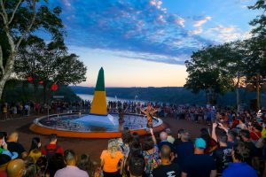 Rede especializada no público LGBT quer ampliar presença nacional com experiências personalizadas e acolhedoras; evento acontece de 18 a 21 de setembro, em Foz do Iguaçu Boca no Trombone Rede especializada no público LGBT quer ampliar presença nacional com experiências personalizadas e acolhedoras; evento acontece de 18 a 21 de setembro, em Foz do Iguaçu